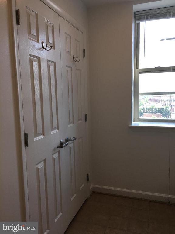 Building Photo - 1308 Clifton St NW