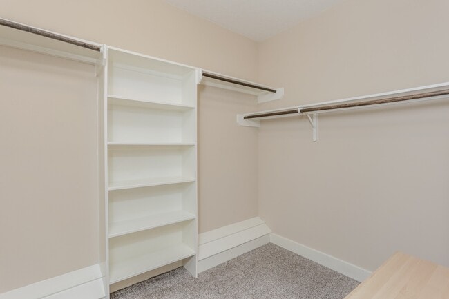 Building Photo - 10658 Clearview Villa Pl