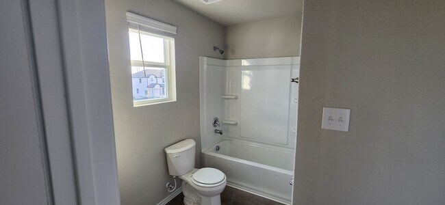 Building Photo - 7239 Converse Ridge Ln