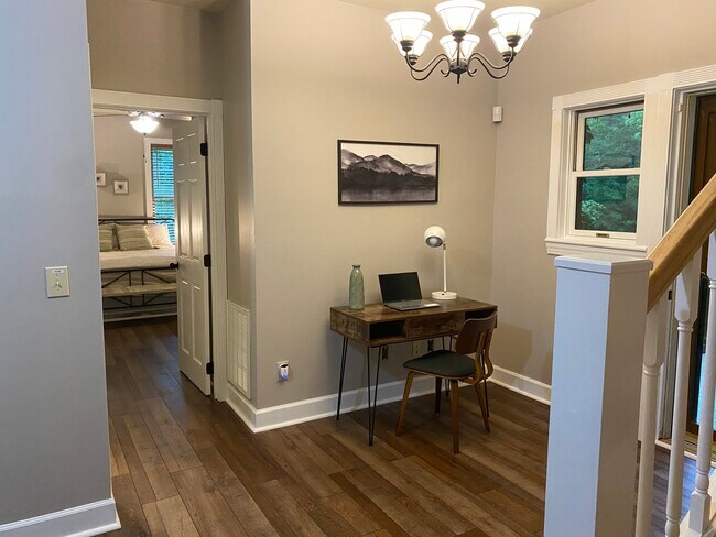 Building Photo - 512 Riverwalk Rdg Rd