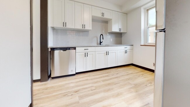 Building Photo - Parma - Ridgewood Lofts - 1 bedroom unit.