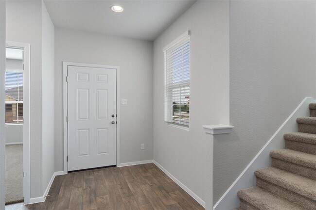 Building Photo - 101 Keltic Dr