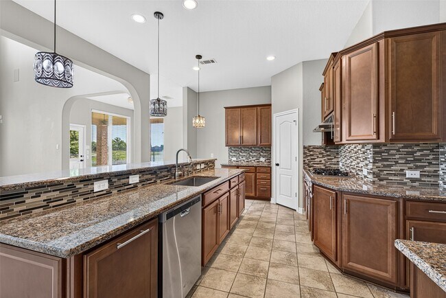 Building Photo - 26302 Misty Ember Ln