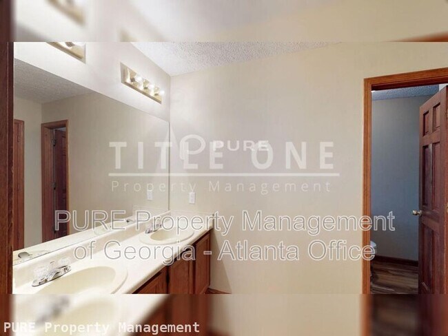 Building Photo - 31 Etowah Ct