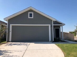 Building Photo - 3300 Lodgepole Dr
