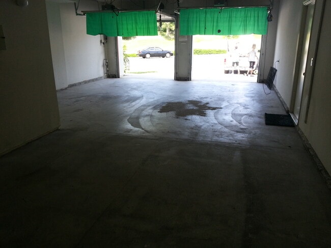 Building Photo - 22615 Summerfield