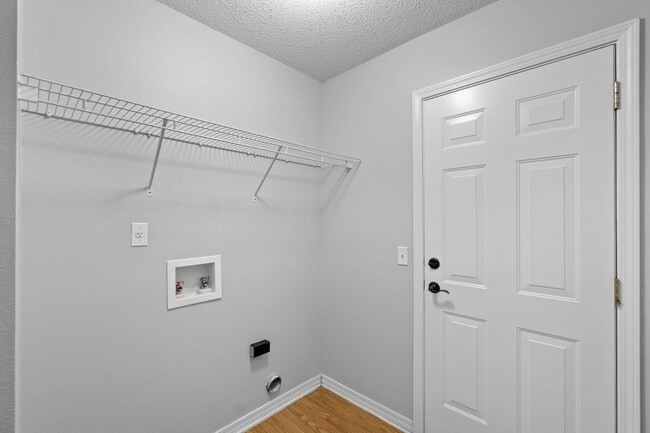 Building Photo - 312 Peggy Dr