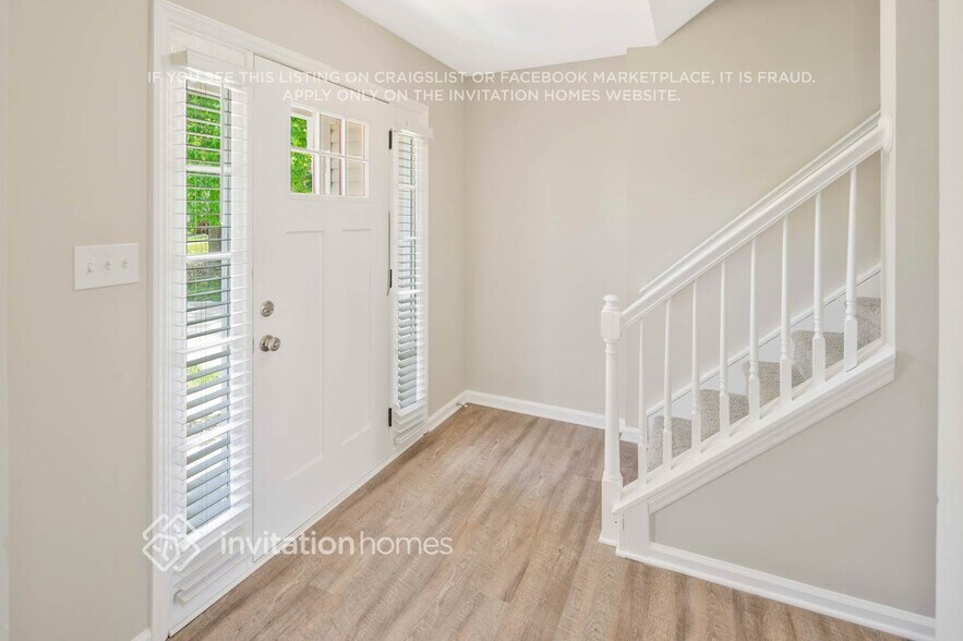 Building Photo - 9403 Fetlock Ct