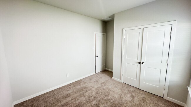 Building Photo - Brand new! Modern 3-Bedroom with Open-Conc...