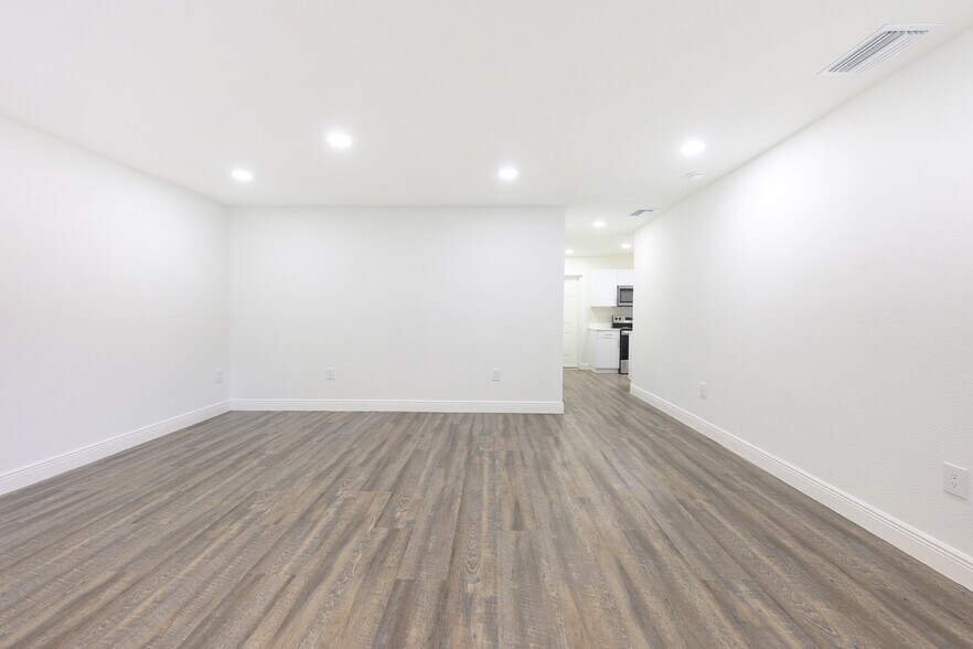 Building Photo - 2355 NW 99th Ter