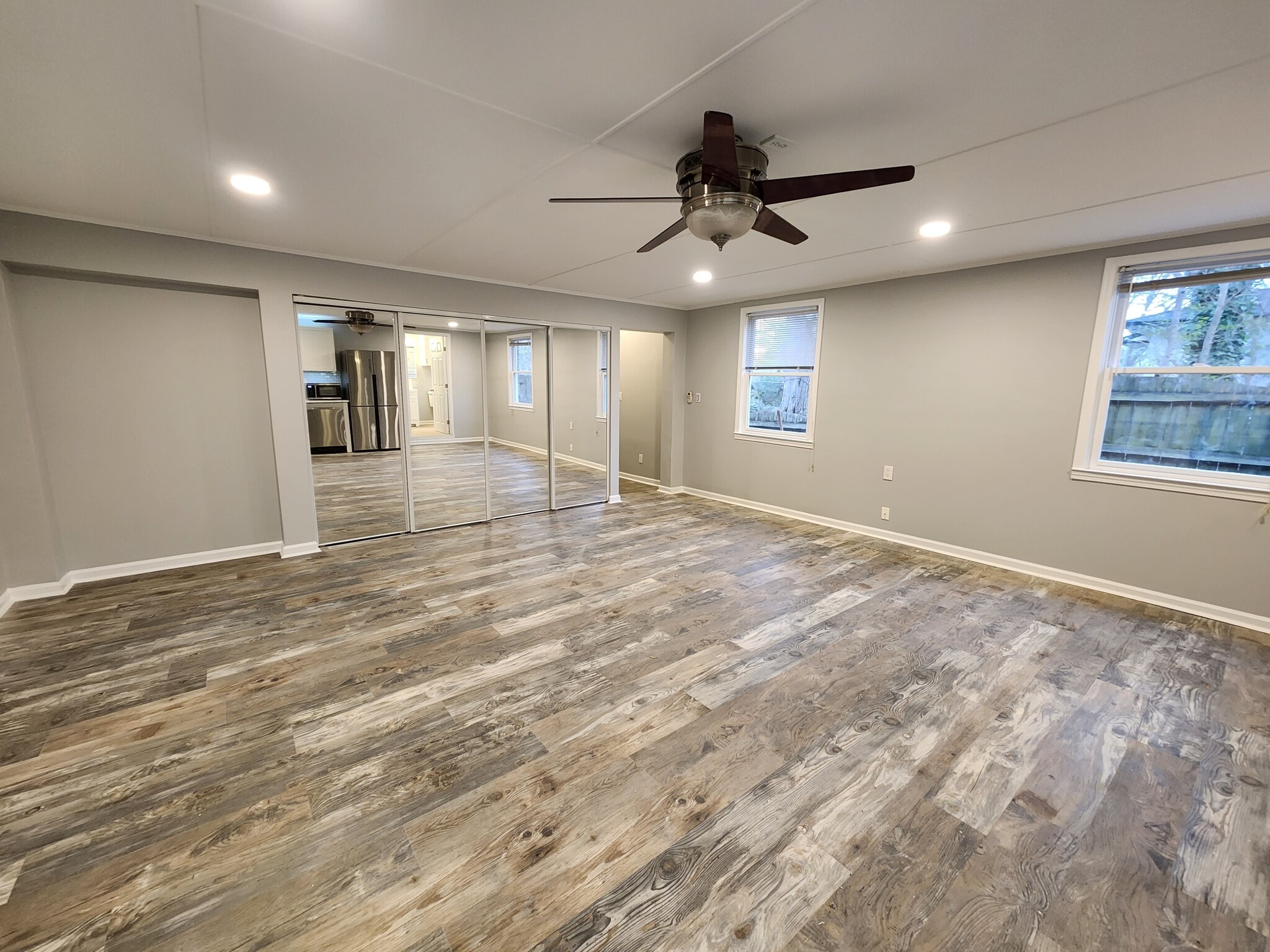 Building Photo - 2942 Pangborn Rd