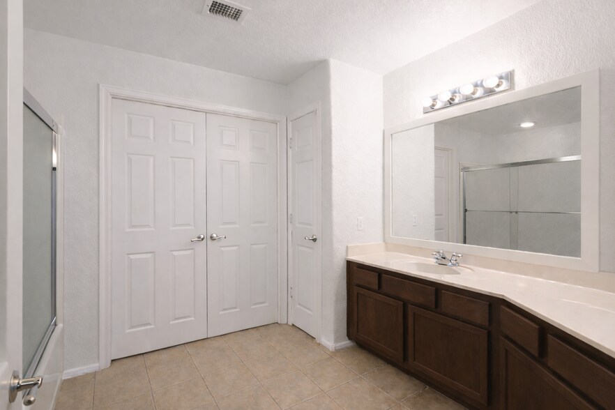 Building Photo - 10410 N Cave Creek Rd