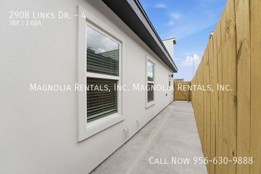 Building Photo - 2908 S Links Dr