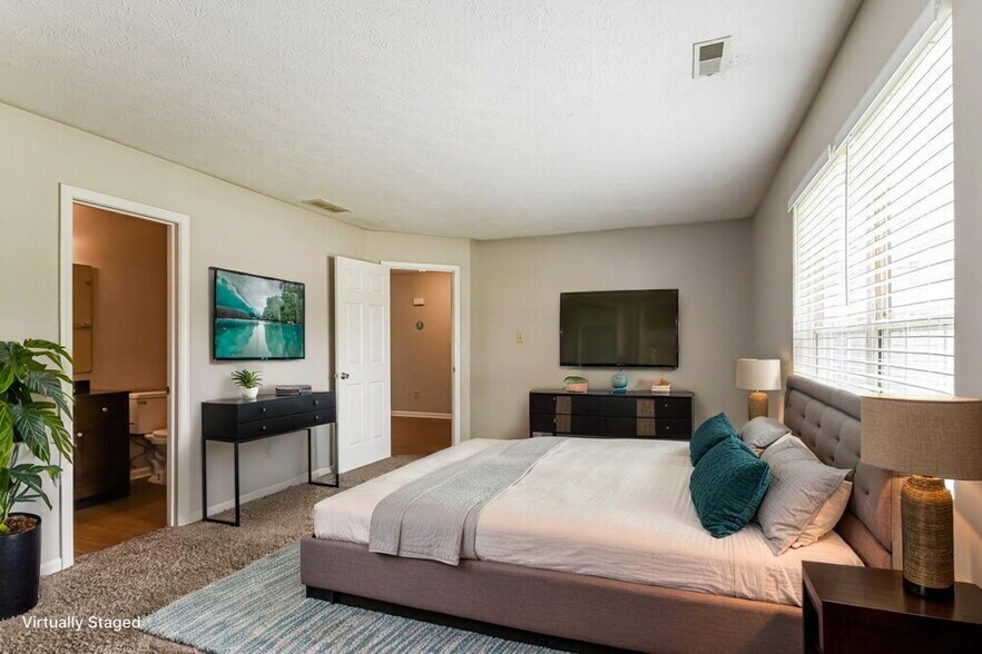 Building Photo - 6261 Hazelhatch Dr