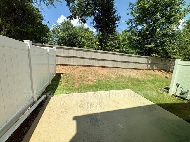 Building Photo - 133 Marthawood Ln