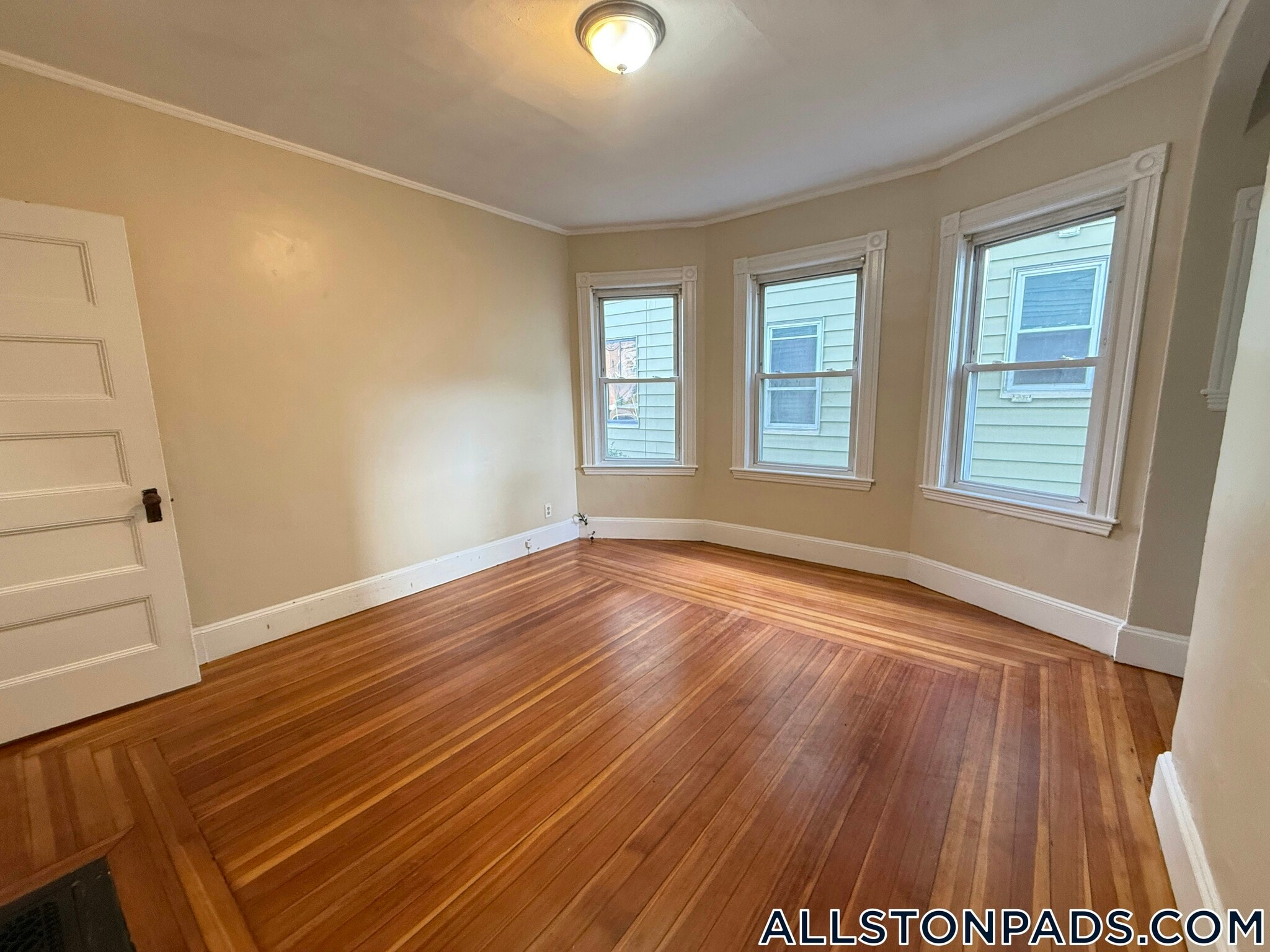 Building Photo - 35 Allston St