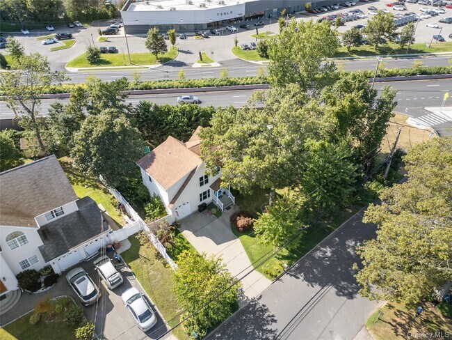 Building Photo - 108 S Hillside Ave