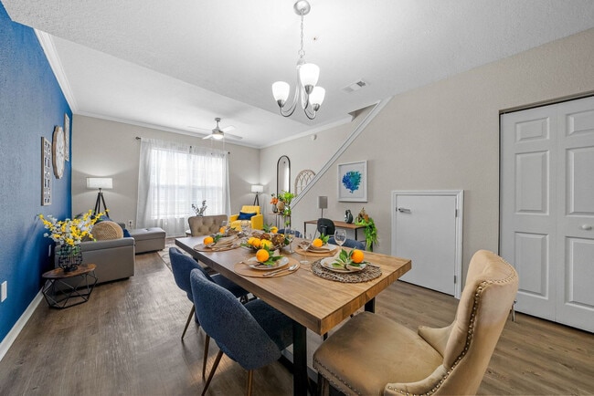 Building Photo - 10142 Montague St