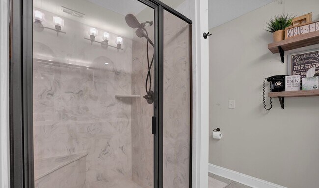 Building Photo - 456 Woodtrace Dr