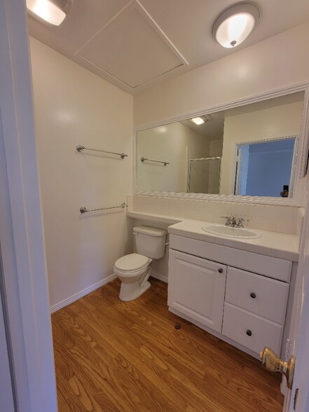Building Photo - 13644 Leadwell St