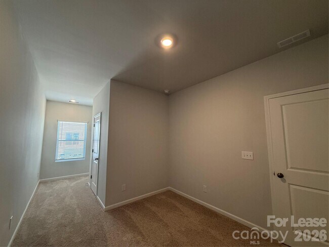 Building Photo - 6514 Harlech St