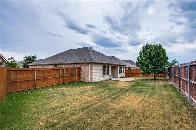 Building Photo - 9721 Sleepy Hollow Dr
