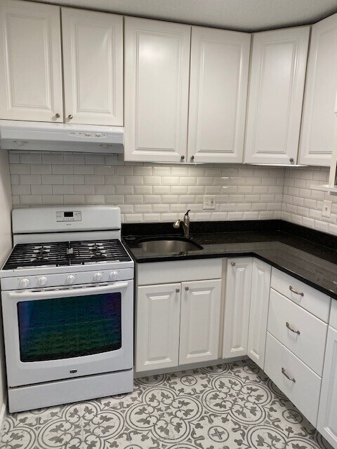 Kitchen - 1250 4th St SW