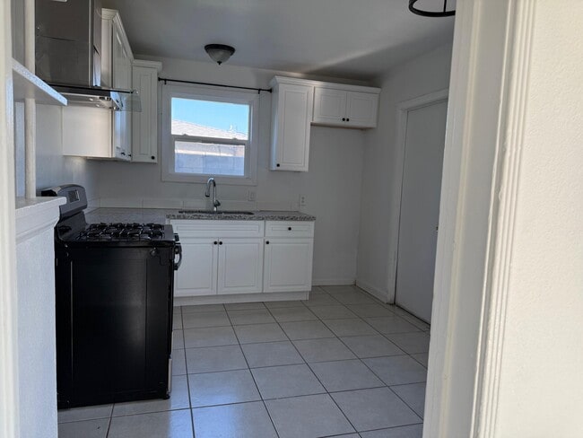 Building Photo - 82077 Santa Rosa Ave