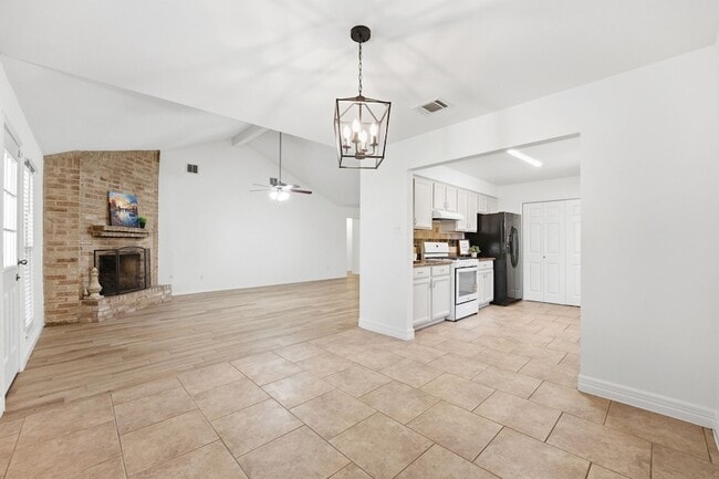 Building Photo - 29038 Deadwood Ln