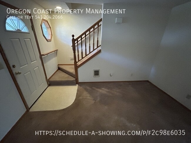 Building Photo - 185 S Palisade St