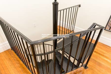 Building Photo - 22 Euston St