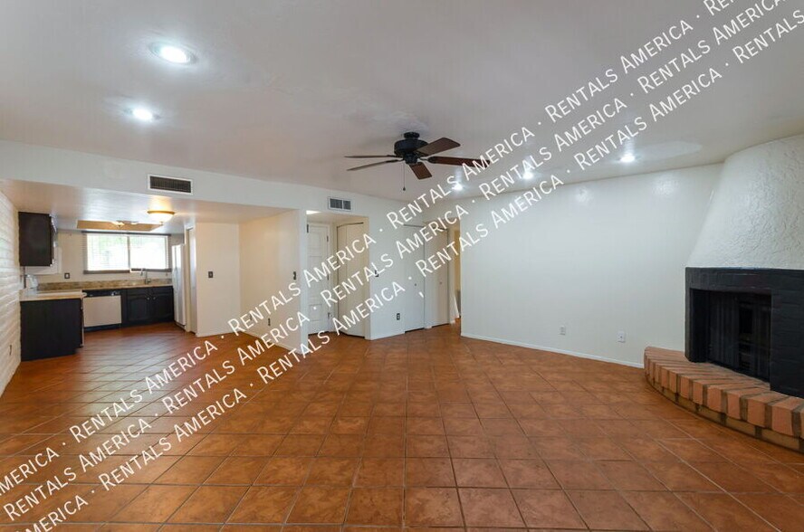 Building Photo - 7831 E Lester St