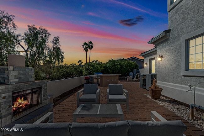 Building Photo - 15831 E Thistle Dr