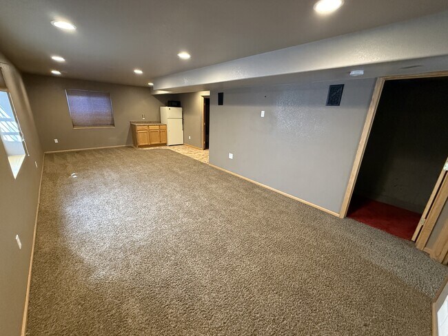 Building Photo - 3153 51st Ave