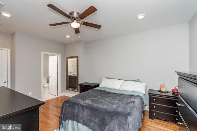 Building Photo - 365 Bonsal St