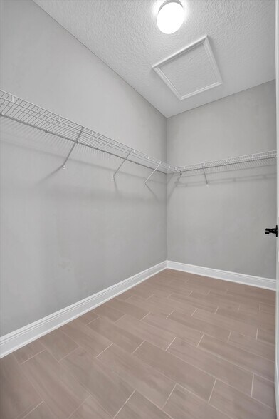 Building Photo - 10182 Crystal Isle Cir