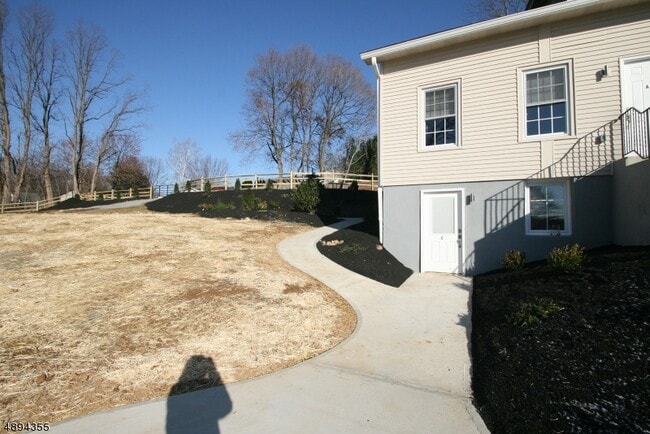 Building Photo - 499 New Brunswick Ave