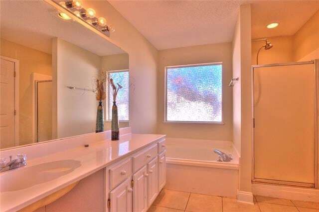 Building Photo - 1409 Ellingsworth Dr