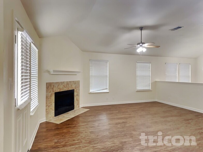 Building Photo - 8527 Sea Rim Dr