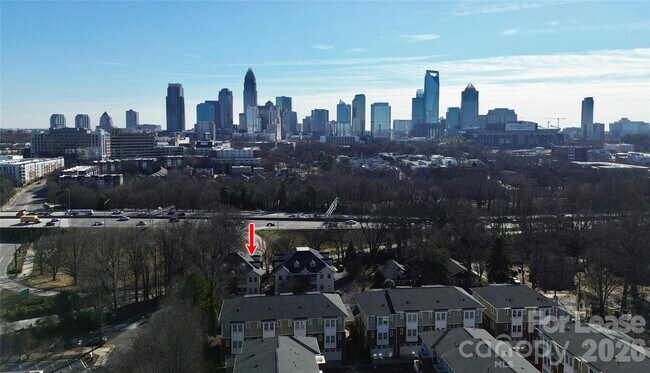 Building Photo - 105 S Summit Ave