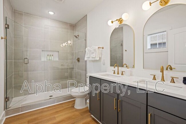 Building Photo - 11 Shubuta Ct