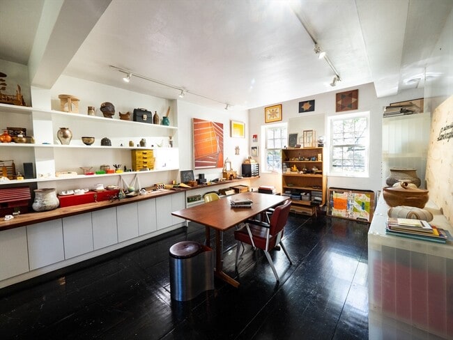 Building Photo - 214 Third St