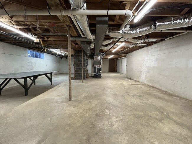 Building Photo - Spacious Brick Ranch Nestled Away — Close to Town!