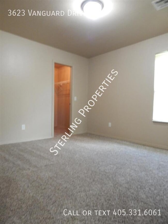 Building Photo - 3623 Vanguard Dr