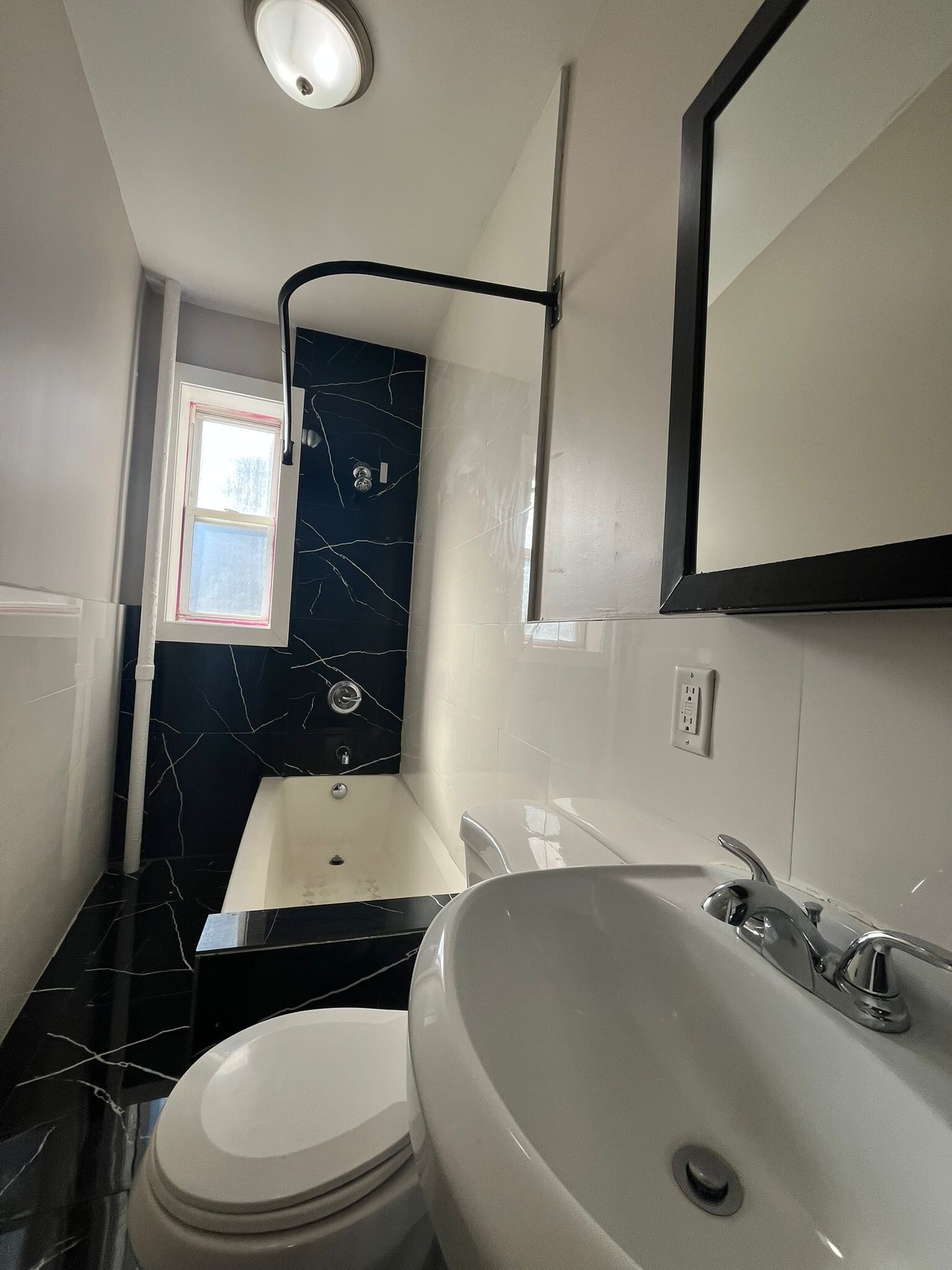 Building Photo - 104 Belmont Ave