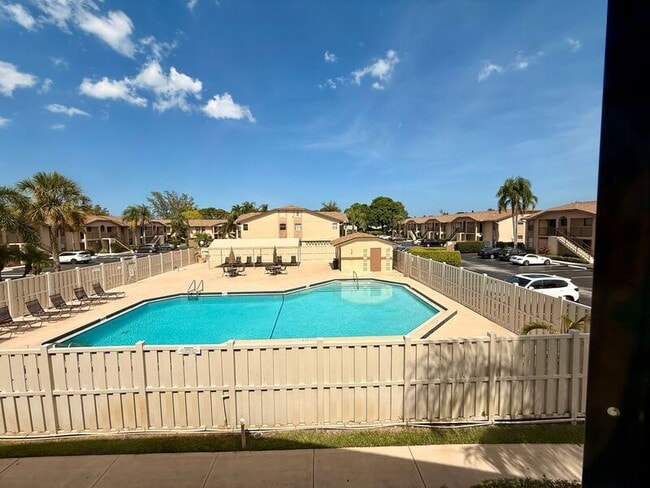 Building Photo - 9503 Boca Cove Cir