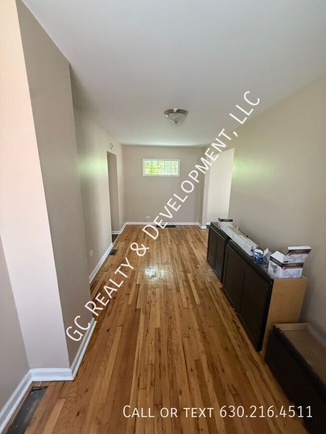 Building Photo - 9857 S Calhoun Ave