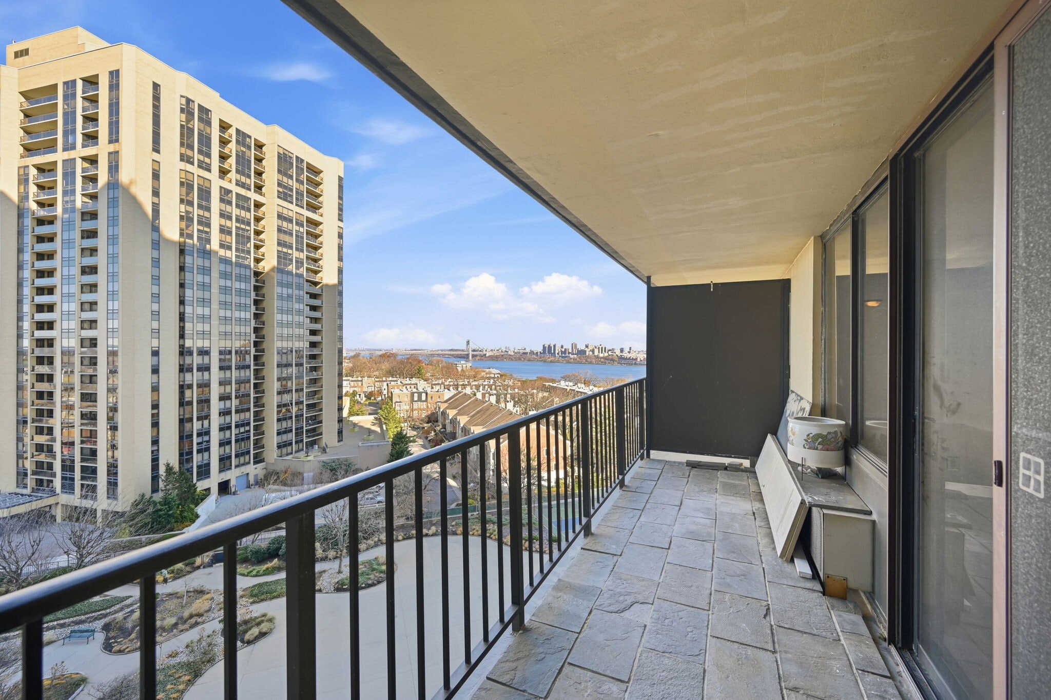 Balcony - 300 Winston Dr