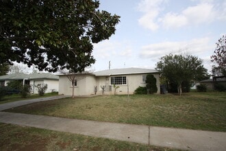 Building Photo - Available Soon! WITH HVAC