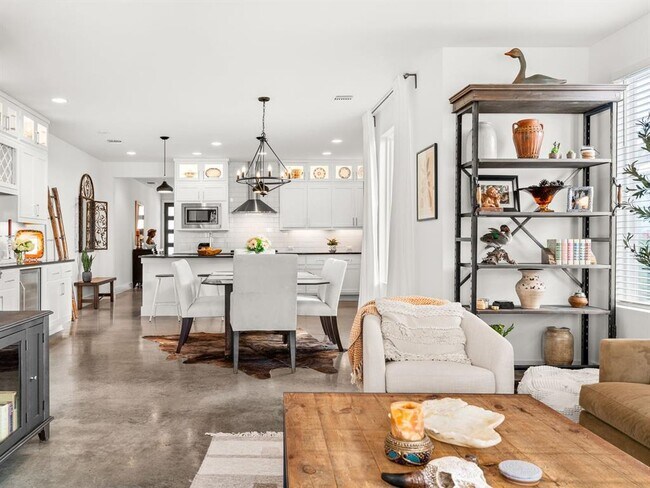 Building Photo - 3711 Garden Villa Ln